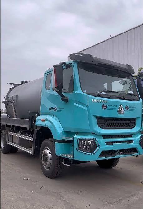 Vacuum Truck